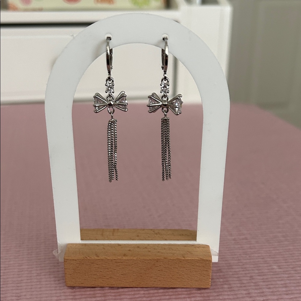 Pretty Bird Silver Bow Earrings